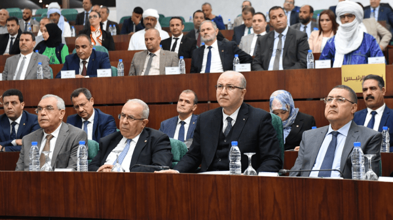 النواب يرصدون تفاوتا بين الوزراء في أداء الحكومة