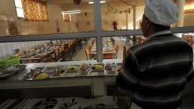 الحكومة تحدّد قيمة الوجبة المدرسية.. وهذه مكوّناتها