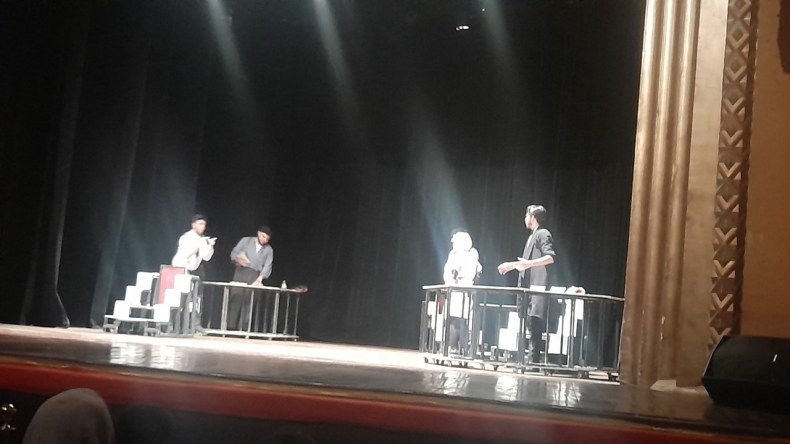 إنطلاق برنامج العروض في المهرجان المحلي للمسرح المحترف بسيدي بلعباس