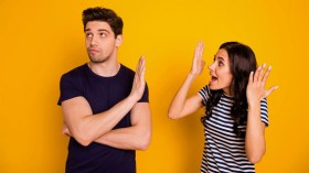 الصمت العقابي بين الزوجين.. ابتزاز عاطفي يدمر العلاقة 