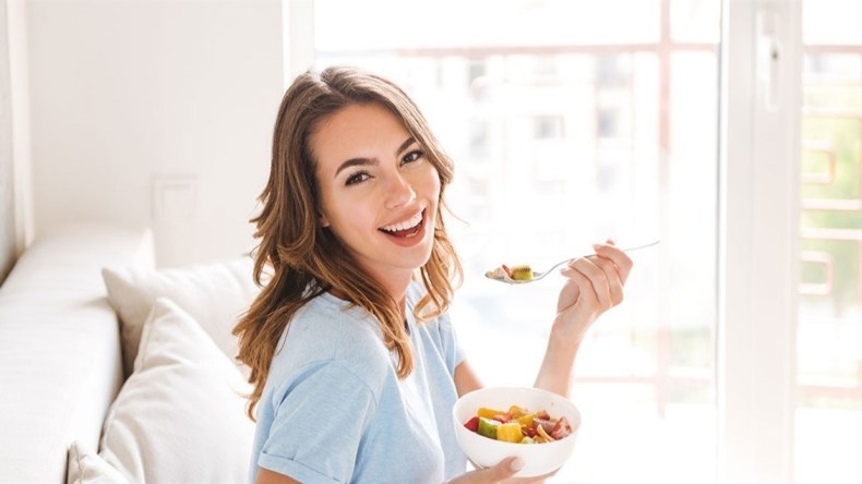 دراسات علمية تكشف: هذه الأطعمة تجعلك سعيدا