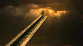 غفلةُ الإنسانيّة عن عالم البرزخ