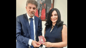 الفنانة السورية سلاف فواخرجي فلسطينية بقرار رئاسي