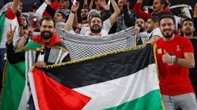 صحفي فرنسي: في قطر تبيّن أن التطبيع للقادة العرب فقط.. لكن الشعوب!