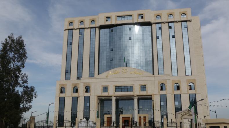 باتنة: إدانة 3 أشخاص بتهمة المضاربة في الأسمدة الفلاحية