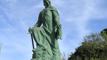 قبيلةُ جزائريةٌ أنقذت عبد الرحمن الدّاخل!