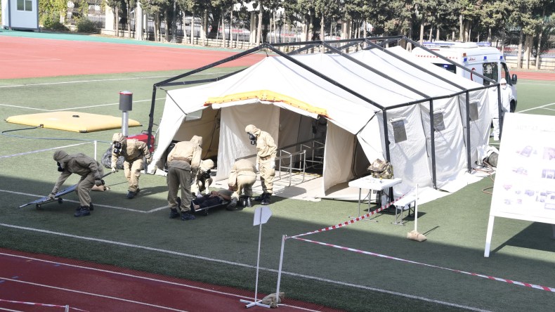 بالصور.. الجيش الجزائري ينفذ تمرينا تطبيقيا حول تسيير كارثة صناعية