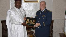 اللواء بن بيشة يستقبل رئيس اللجنة رفيعة المستوى للأمن والتنمية بالساحل