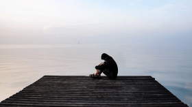 اليأس والقنوط طاقة سلبية معدية.. احذروها