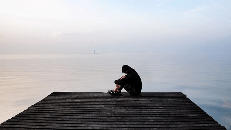 اليأس والقنوط طاقة سلبية معدية.. احذروها