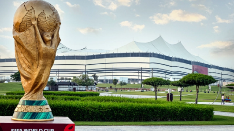 صور وفيديوهات لدخول مشجّعين إلى الإسلام في قطر.. هل هي صحيحة؟