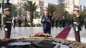 بالصور.. الرئيس تبون يترحّم على شهداء ثورة التحرير في مقام الشهيد