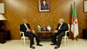 لعمامرة يتحادث مع نظيره الصحراوي محمد ولد السالك