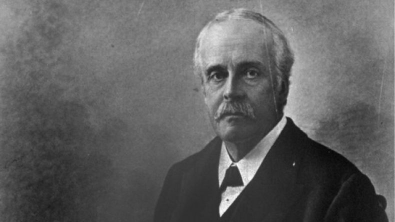 بلفور.. سرقةُ أرضٍ وتشريدُ شعب