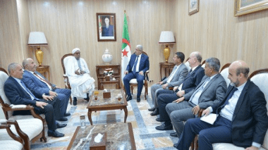 Le président de l’APN reçoit le Calife général de la Confrérie Tidjania