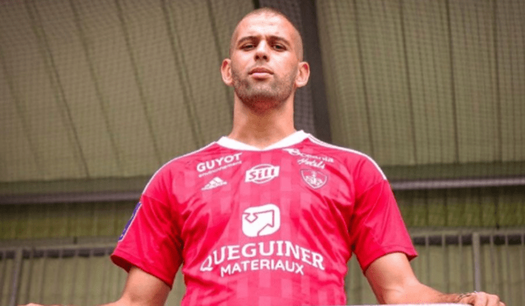 Insultes racistes contre Slimani: La commission de discipline classe le dossier sans suite
