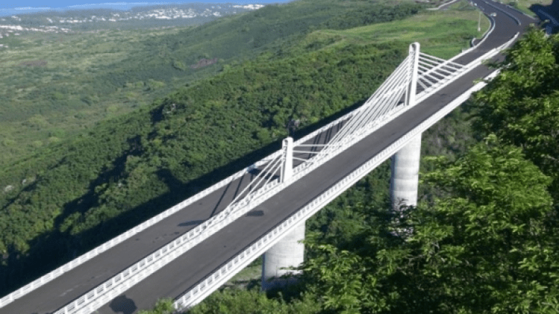 الطريق السيار جيجل-العلمة: الوزير يكشف كل شيء عن عراقيل المشروع وإعادة بعثه