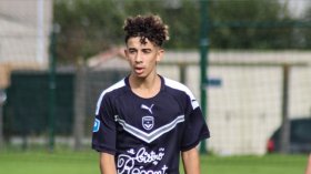 لاعب مُغترب يأمل أن يرتدي زيّ “مُحاربي الصّحراء”