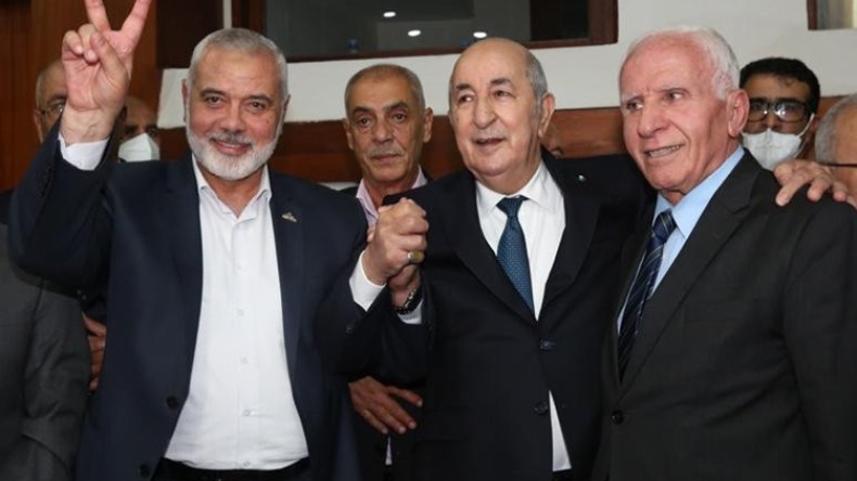 “إعلان الجزائر” للمّ الشمل الفلسطيني ضمن مقررات القمة