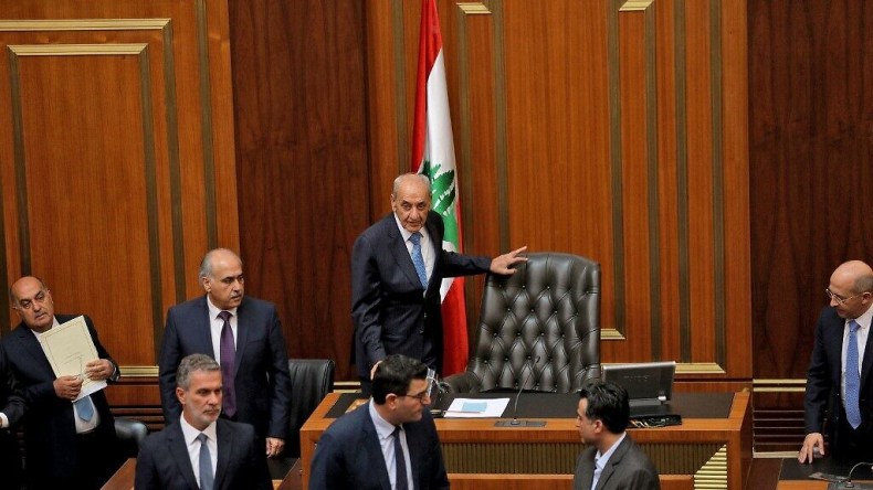 طلب لبناني للجزائر للوساطة في الأزمة الداخلية