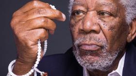 جدل بشأن اعتناق الفنان الأمريكي مورغان فريمان الإسلام في قطر