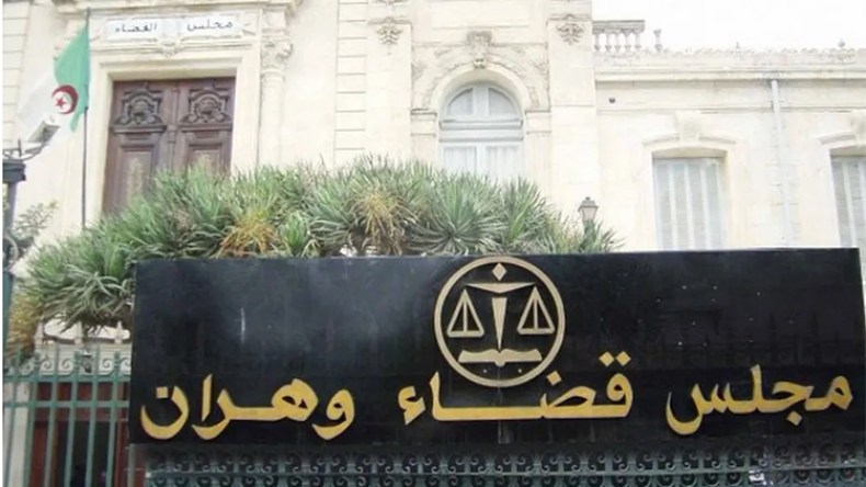 أستاذ تربية بدنية يتورط في قضية لتزوير العملة