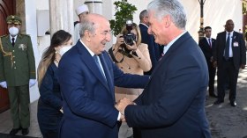 الرئيس تبون يعلن عن قرار بشأن الديون بين الجزائر وكوبا