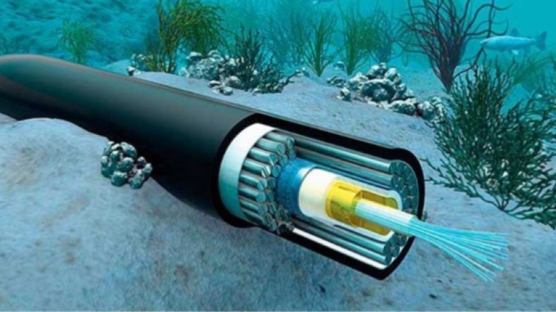 ماذا تعني رفع سعة الإنترنت بالجزائر؟.. وزير البريد يوضح