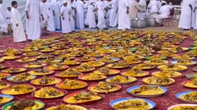 فيديو لوليمة ضخمة لجماهير مونديال قطر يصنع الحدث