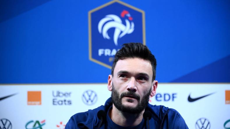 قائد المنتخب الفرنسي يرفض ارتداء شارة المثليين في قطر