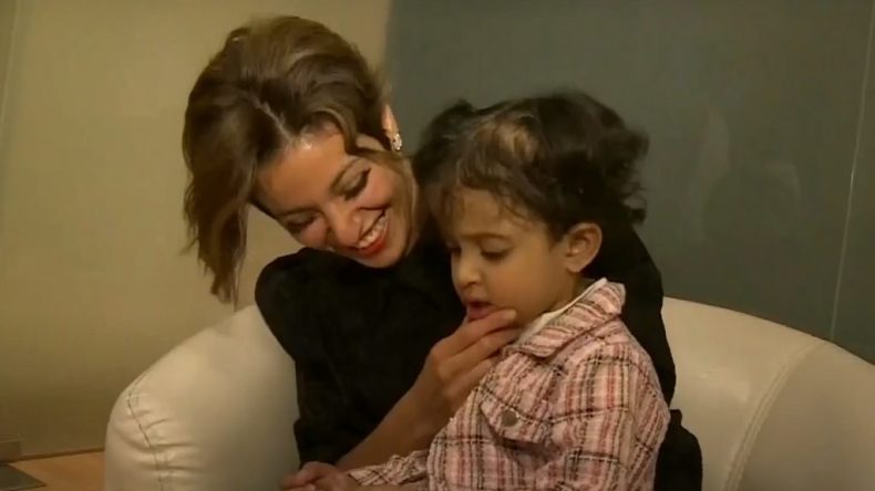 شابة سعودية تتبرع بجزء من كبدها لطفلة لا تعرفها (فيديو)