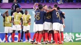 بطل العالم أوّل المتأهّلين