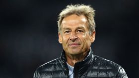 اتحاد الكرة الإيراني يُذكّر كلينسمان بِفضيحة تواطؤ ألمانيا والنمسا ضد الجزائر