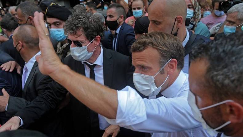 ماكرون يتعرض لصفعة جديدة من امراة.. ما حقيقة الفيديو المتداول