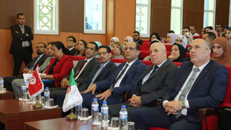 وزير تونسي يطلع على  تجربة منحة البطالة بالجزائر