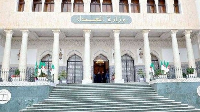 الإعلان عن نتائج الاختبارات الكتابية لمسابقة توظيف الطلبة القضاة