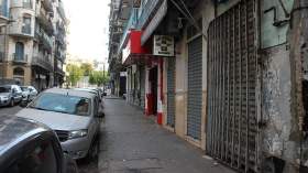 دوريات لمراقبة المحلات.. ولاية وهران توضح