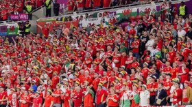 خسر منتخبه الوطني فمات!