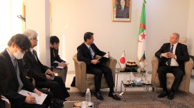 وزير ياباني يعلن اهتمام بلاده بصناعة السيارات في الجزائر