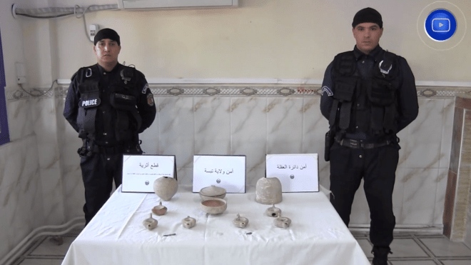 تبسة.. توقيف شخص عثر بحوزته على مجموعة من القطع والتحف الأثرية