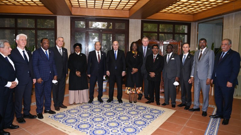الرئيس تبون يستقبل الوفود المشاركة في الملتقى الدولي للمحكمة الدستورية