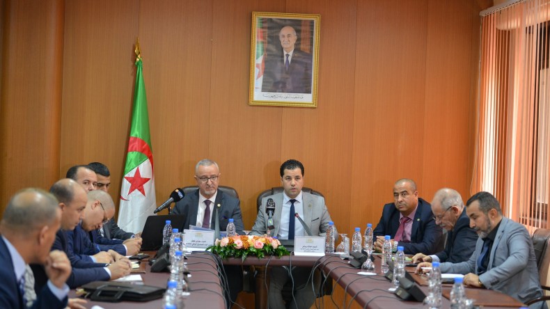 نواب يطالبون بإلغاء الفرنسية من مراسلات المتقاعدين