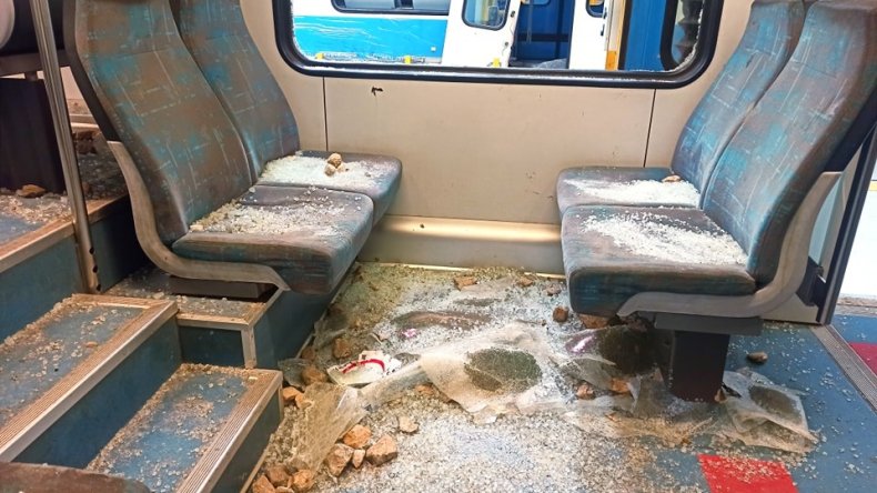 مهاجمة قطار لنقل المسافرين بالعاصمة.. الشركة تتوعد!