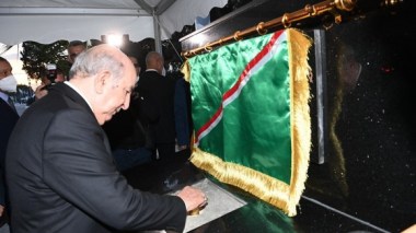 Le Président Tebboune pose la première pierre du projet du nouveau palais des expositions à Alger