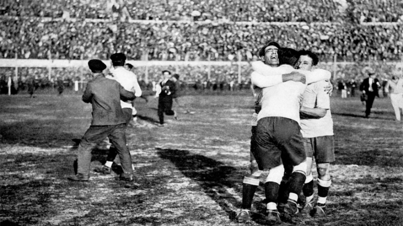 حكايات المونديال.. نهائي 1930 من دون تلفزيون ولا إذاعة