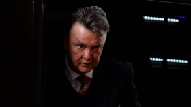 فان غال يغادر منتخب هولندا ويلمح إلى اعتزال التدريب نهائيًا