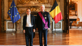 بلجيكا: الملك فيليب يستقبل سفير الجزائر الجديد