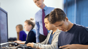 مخاوف من استخدام تطبيقات الذكاء الاصطناعي للغشّ في الامتحانات