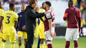 مدرب بن رحمة السابق مرشح لقيادة نادي وستهام الإنجليزي