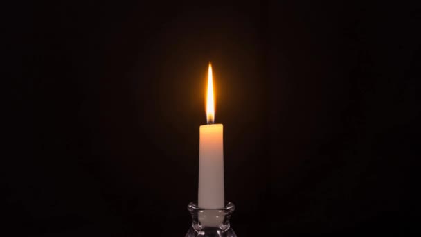 Les bougies s’arrachent en France avec la peur des coupures d’électricité